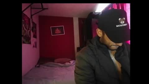 Snapshot of androdd666 chatting on December 30, 2024, 4:19 pm androd666 online show from December 30, 2024, 4:19 pm