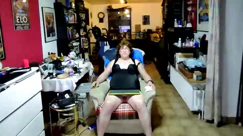 Snapshot of androgynia1 chatting on January 16, 2026, 6:39 am androgynia online show from January 16, 2026, 6:39 am