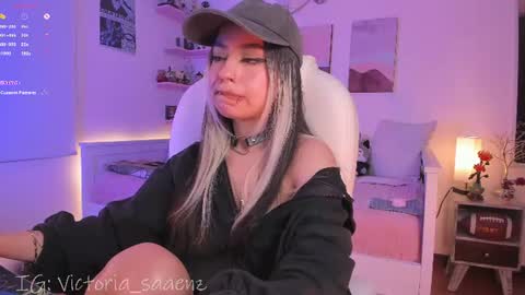 Snapshot of andromeedaa_ chatting on July 21, 2026, 3:25 pm Victoria Senz online show from July 21, 2026, 3:25 pm