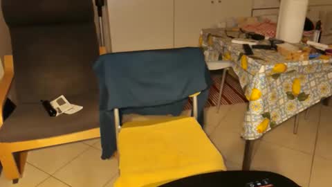 Snapshot of androx77 chatting on October 5, 2025, 8:07 pm androx77 online show from October 5, 2025, 8:07 pm