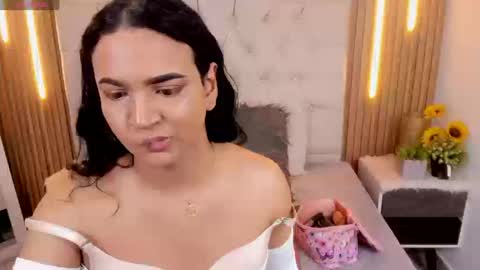 Andrys online show from September 16, 2025, 8:32 pm