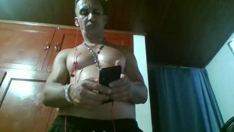Snapshot of andy101075 chatting on May 30, 2026, 7:49 am andy101075 online show from May 30, 2026, 7:49 am