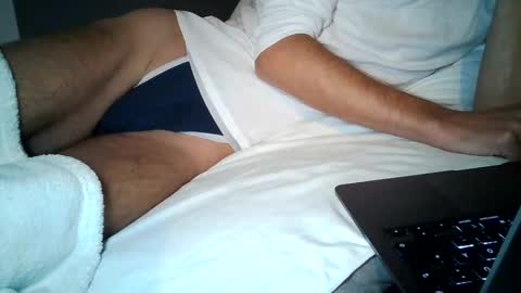 andy_24j online show from October 14, 2025, 6:09 pm