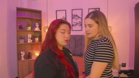 Snapshot of andy_and_emma chatting on December 8, 2024, 12:41 pm andy_and_emma online show from December 8, 2024, 12:41 pm