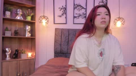 Snapshot of andy_and_emma chatting on December 22, 2024, 6:15 pm andy_and_emma online show from December 22, 2024, 6:15 pm