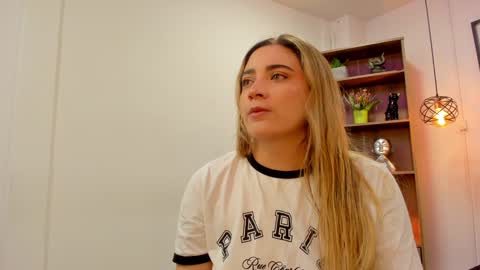 Snapshot of andy_and_emma chatting on January 10, 2025, 12:26 pm andy_and_emma online show from January 10, 2025, 12:26 pm