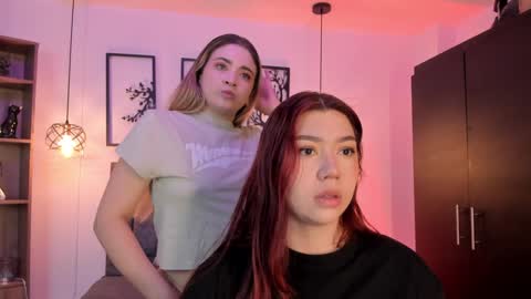 Snapshot of andy_and_emma chatting on January 28, 2025, 12:32 pm andy_and_emma online show from January 28, 2025, 12:32 pm