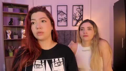 Snapshot of andy_and_emma chatting on February 9, 2025, 12:41 pm andy_and_emma online show from February 9, 2025, 12:41 pm