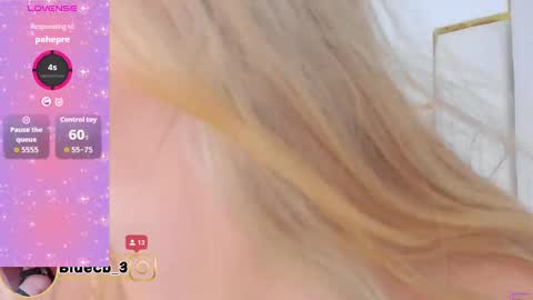 Snapshot of andy_bluee chatting on September 26, 2025, 4:16 am Andy bluee online show from September 26, 2025, 4:16 am