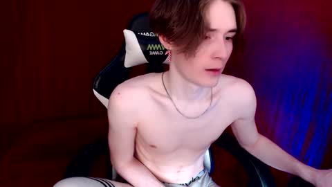 Snapshot of andy_booy chatting on February 7, 2025, 10:41 pm Andy online show from February 7, 2025, 10:41 pm