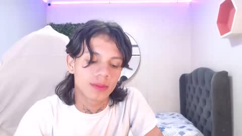 andy_dan1 online show from January 31, 2025, 9:16 pm