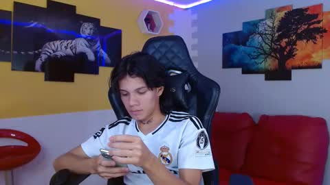 andy_dan1 online show from February 7, 2025, 8:20 pm