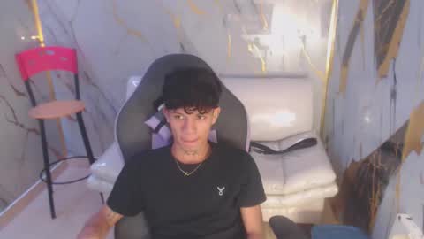 andy_dan1 online show from October 16, 2025, 5:14 pm