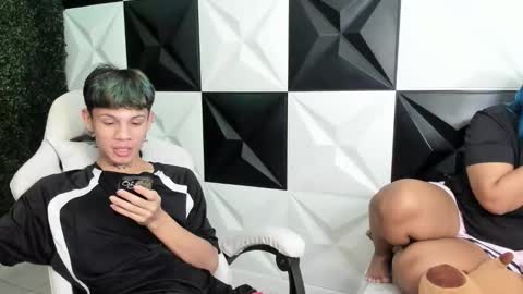 andy_dan1 online show from January 18, 2026, 7:50 pm