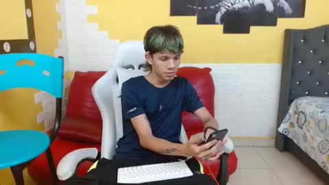 andy_dan1 online show from March 17, 2026, 7:50 pm