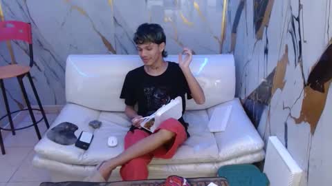 andy_dan1 online show from April 24, 2026, 8:22 pm