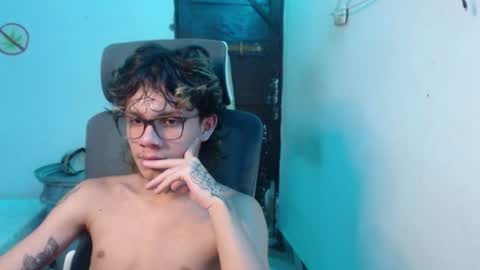 Snapshot of andy_dan1 chatting on July 11, 2026, 2:03 am andy_dan1 online show from July 11, 2026, 2:03 am