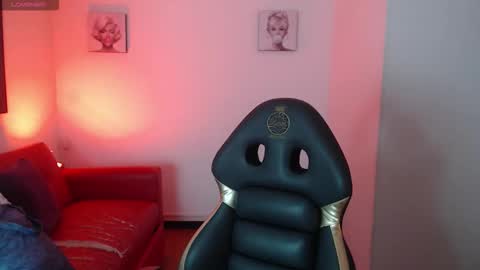 andy_eagleton_20 online show from February 12, 2026, 3:23 am