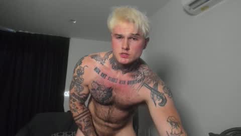 Snapshot of andy_hunk chatting on January 17, 2025, 2:50 am Andrew online show from January 17, 2025, 2:50 am