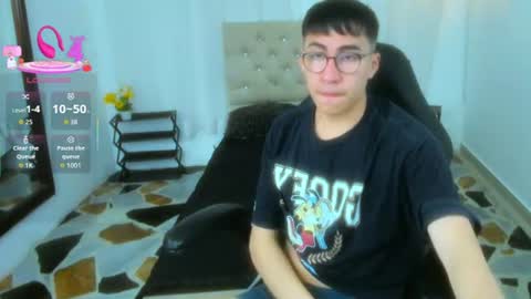 Snapshot of andy_norton chatting on June 26, 2026, 8:35 pm Andy online show from June 26, 2026, 8:35 pm
