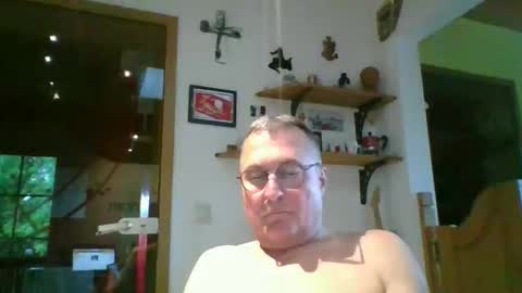 Snapshot of andybayern chatting on May 19, 2026, 5:30 pm andybayern online show from May 19, 2026, 5:30 pm