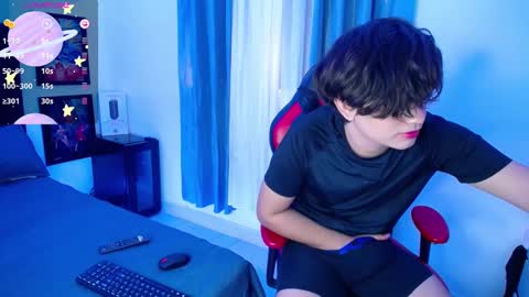 Snapshot of andyboy_19 chatting on March 5, 2025, 9:37 pm andy online show from March 5, 2025, 9:37 pm