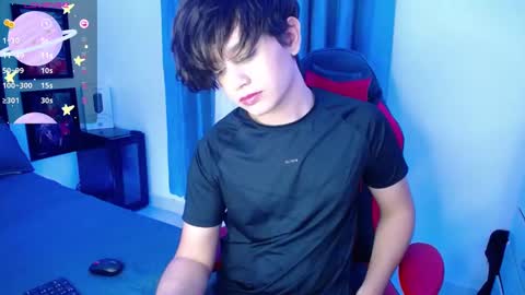 Snapshot of andyboy_19 chatting on March 6, 2025, 12:43 am andy online show from March 6, 2025, 12:43 am