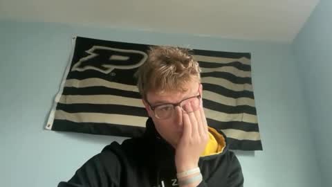 Snapshot of andyhasabigdick chatting on April 2, 2026, 8:39 pm Andy online show from April 2, 2026, 8:39 pm