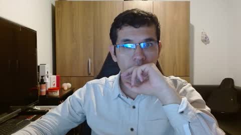 Snapshot of andyisasexmirrage chatting on December 15, 2025, 3:00 am Andres online show from December 15, 2025, 3:00 am