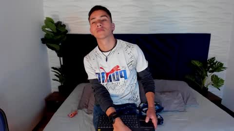 Snapshot of andyjoy_ chatting on February 2, 2025, 10:57 am Andy Joy online show from February 2, 2025, 10:57 am