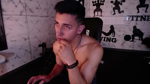 Snapshot of andyjoy_ chatting on March 3, 2025, 4:35 pm Andy Joy online show from March 3, 2025, 4:35 pm