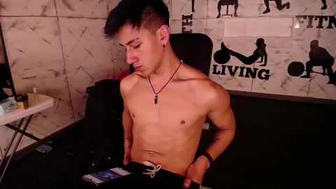 Snapshot of andyjoy_ chatting on March 10, 2025, 4:25 pm Andy Joy online show from March 10, 2025, 4:25 pm