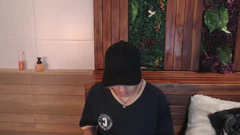 Snapshot of andyjoy_ chatting on September 29, 2025, 11:37 am Andy Joy online show from September 29, 2025, 11:37 am