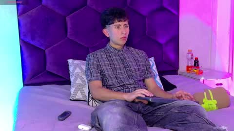 Snapshot of andyjustgame_ chatting on April 14, 2026, 4:18 am andyjustgame online show from April 14, 2026, 4:18 am