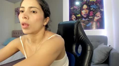 Andrea online show from October 30, 2025, 8:42 pm