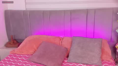 Snapshot of andysaenzz chatting on October 7, 2025, 3:04 am AndySaenzz online show from October 7, 2025, 3:04 am