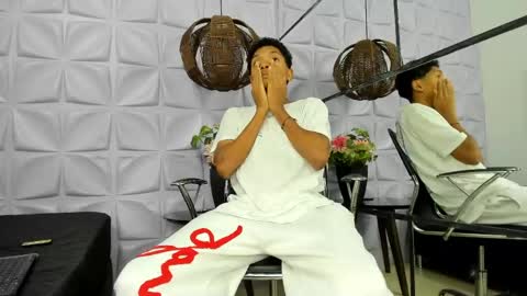 Snapshot of andysins chatting on April 14, 2026, 12:00 pm Andy online show from April 14, 2026, 12:00 pm