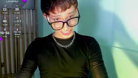 Snapshot of andywiills chatting on June 22, 2026, 9:34 pm Andy online show from June 22, 2026, 9:34 pm