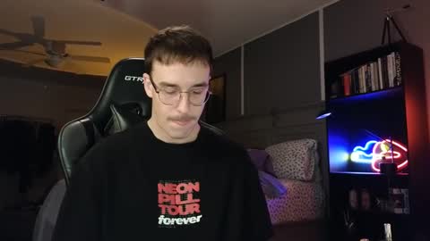 Snapshot of andyxb chatting on February 13, 2025, 2:23 am Andy Briars online show from February 13, 2025, 2:23 am