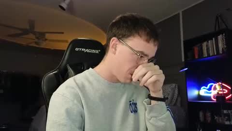 Snapshot of andyxb chatting on February 19, 2025, 9:58 pm Andy Briars online show from February 19, 2025, 9:58 pm