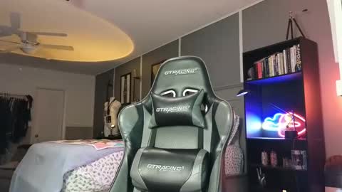 Snapshot of andyxb chatting on February 22, 2025, 11:46 pm Andy Briars online show from February 22, 2025, 11:46 pm