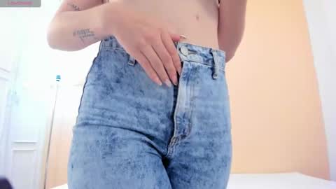 Snapshot of andyylove_jk chatting on March 5, 2025, 1:28 pm Andy online show from March 5, 2025, 1:28 pm