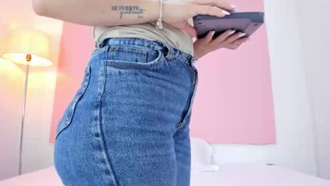 Snapshot of andyylove_jk chatting on October 20, 2025, 11:43 am Andy online show from October 20, 2025, 11:43 am