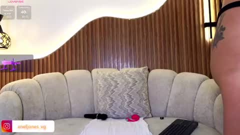 Snapshot of aneljones chatting on August 1, 2026, 7:35 pm Anell online show from August 1, 2026, 7:35 pm