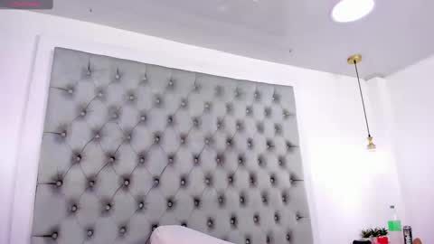 anette_cooper online show from September 13, 2025, 4:01 am