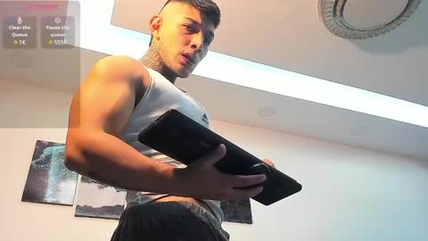 Snapshot of angeel_d035 chatting on February 4, 2025, 5:53 am Angel online show from February 4, 2025, 5:53 am