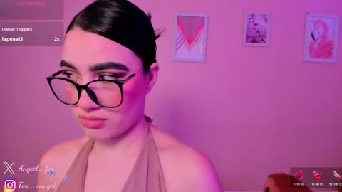 Angel  online show from February 19, 2026, 2:51 am