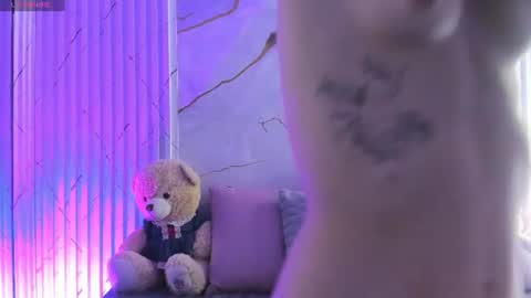 angeel_tay online show from June 10, 2026, 7:13 pm