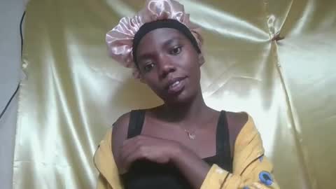 angeeliine online show from April 26, 2026, 5:21 pm