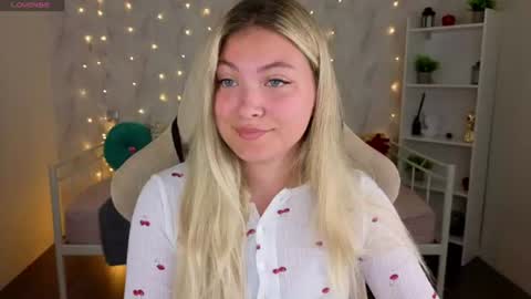 Snapshot of angel__grace chatting on July 3, 2026, 12:17 am Grace online show from July 3, 2026, 12:17 am